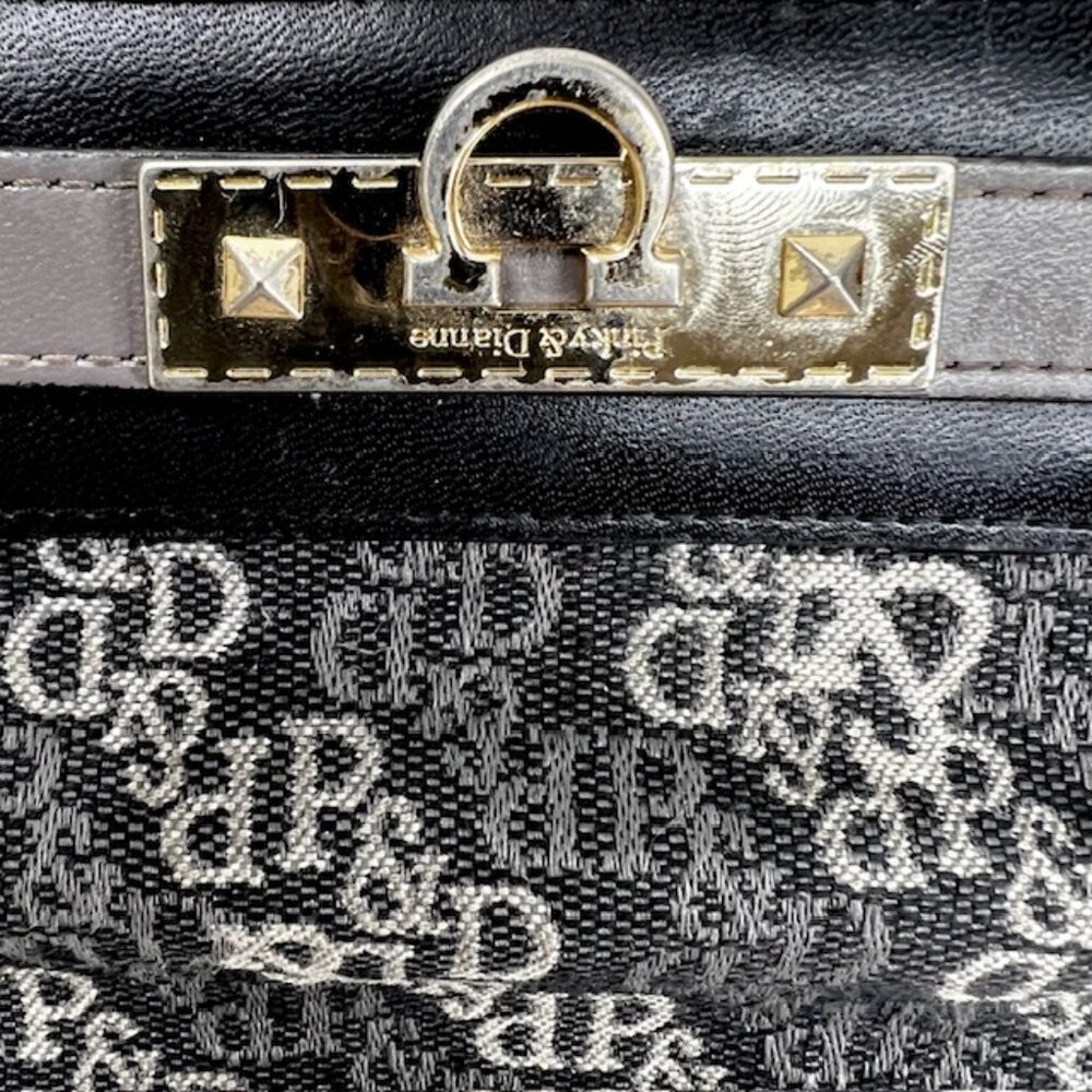 VGT Pinky & Dianne Denim Snap Accordion Wallet With Gray Black Logo Bifold(12) - Picture 8 of 14